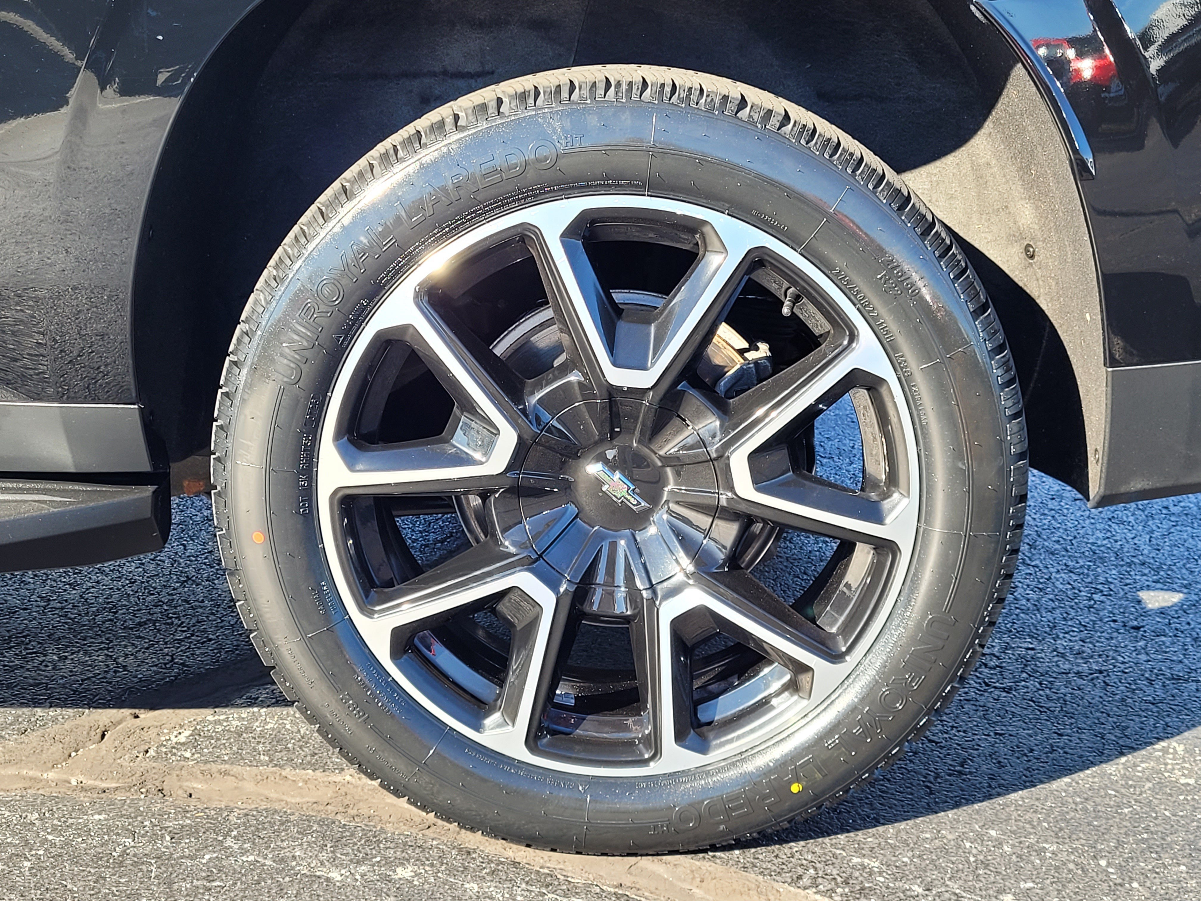 Used 2023 Chevrolet Suburban RST w/ Max Trailering Package AWD/4WD image 11