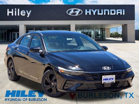 New 2026 Hyundai Elantra SEL Sport Premium FWD image 2