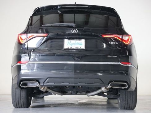 Used 2022 Acura MDX SH-AWD image 12