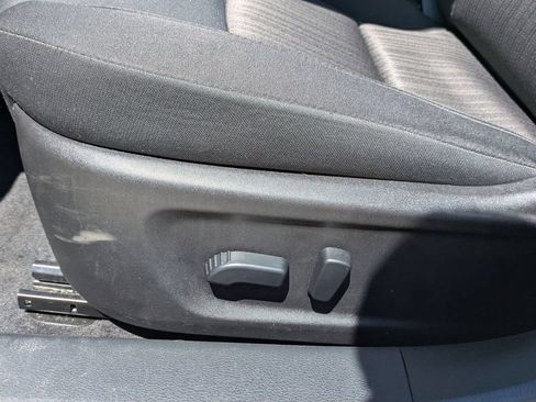 Used 2025 Nissan Altima 2.5 SV FWD image 8