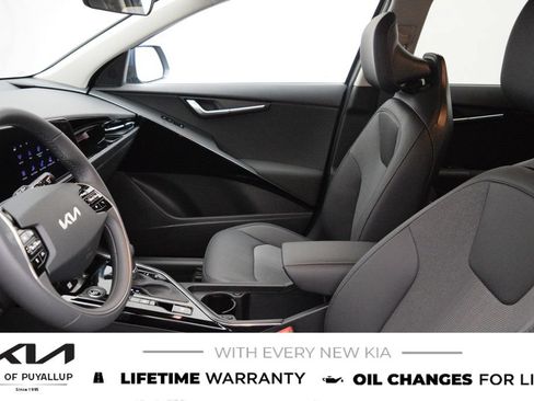 New 2026 Kia Niro EX FWD image 10