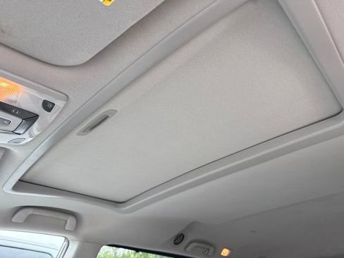 Used 2013 Toyota Sienna XLE FWD image 10
