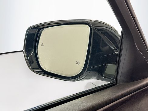 Used 2023 Jeep Grand Cherokee 4WD 4xe w/ Luxury Tech Group II image 16