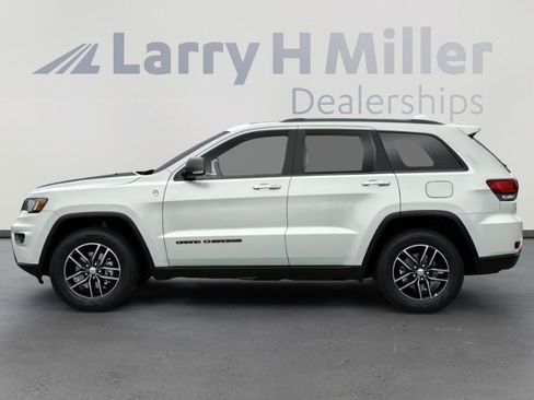 Used 2018 Jeep Grand Cherokee Trailhawk image 3