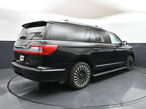 Used 2020 Lincoln Navigator L Black Label w/ Cargo Convenience Package AWD/4WD image 35