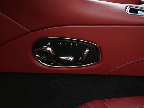 Used 2017 Aston Martin DB11 V12 RWD image 25