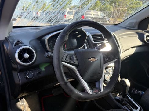 Used 2017 Chevrolet Sonic LT w/ Convenience Package image 6