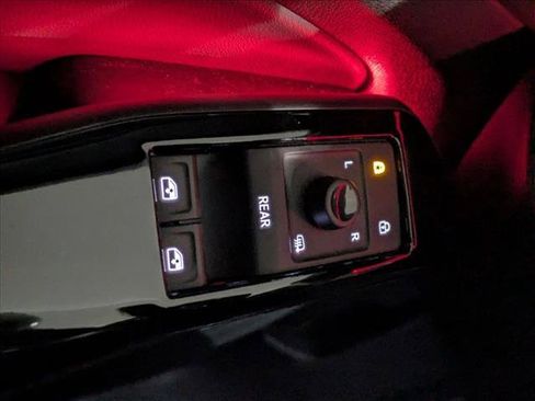 Used 2021 Volkswagen ID.4 Pro image 20