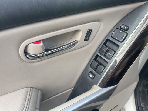 Used 2010 MAZDA CX-9 Grand Touring w/ Moonroof & Bose Audio Pkg image 10