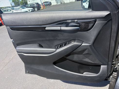 Used 2025 Kia Seltos S FWD image 18
