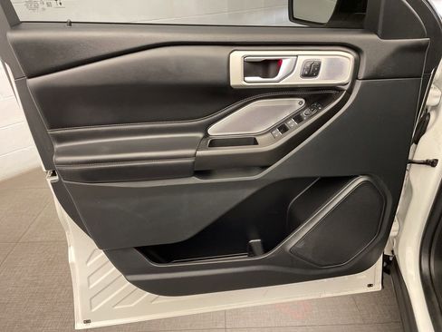 Used 2020 Ford Explorer ST w/ ST Street Pack image 22