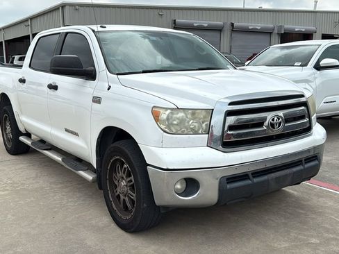 Used 2013 Toyota Tundra 2WD CrewMax w/ Tow Pkg image 2