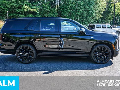 Used 2026 Cadillac Escalade Platinum Sport w/ LPO, ONYX Package AWD/4WD image 9