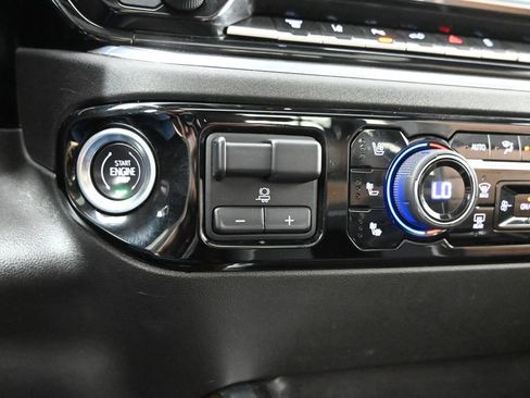 Used 2024 Chevrolet Silverado 2500 High Country w/ High Country Premium Package AWD/4WD image 31