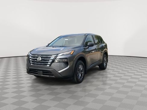 Certified 2026 Nissan Rogue S AWD/4WD image 3