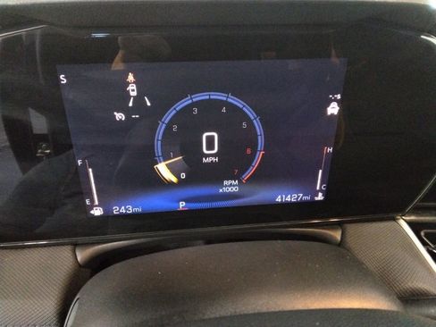 Used 2024 Chevrolet TrailBlazer LT w/ Convenience Package FWD image 18