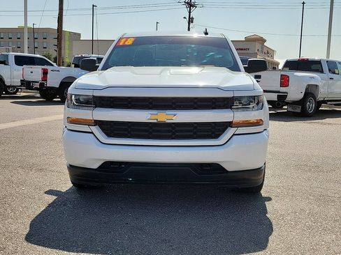 Used 2018 Chevrolet Silverado 1500 Custom w/ Custom Value Package RWD image 3
