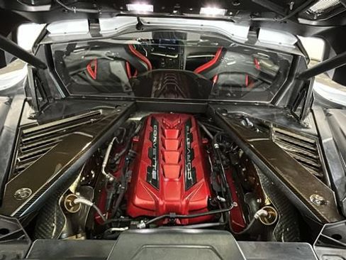 Used 2021 Chevrolet Corvette Stingray Coupe w/ Z51 Performance Package RWD image 27
