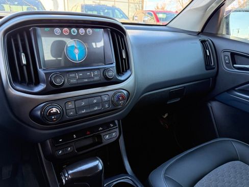 Used 2018 Chevrolet Colorado Z71 image 30