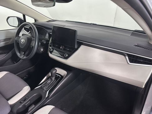 Used 2024 Toyota Corolla LE FWD image 22