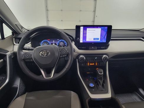 Used 2023 Toyota RAV4 Limited image 12