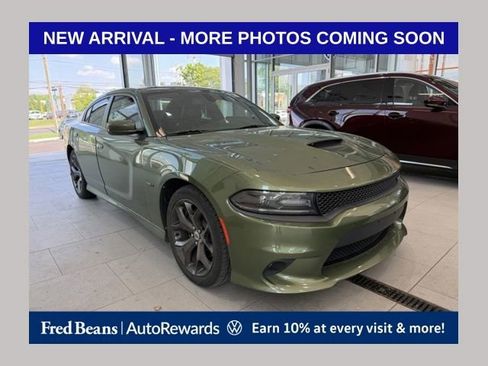 Used 2018 Dodge Charger R/T w/ Plus Group RWD image 1