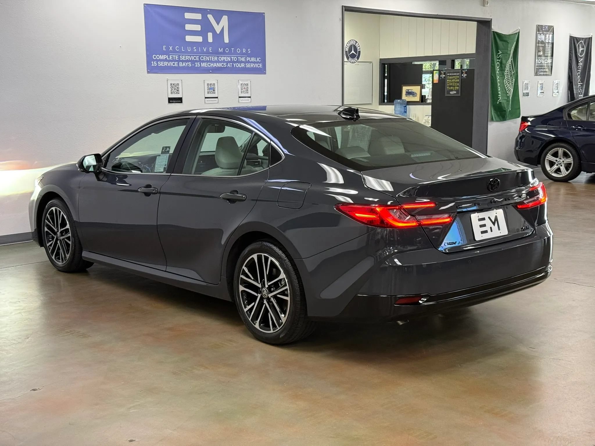 Used 2026 Toyota Camry XLE w/ Premium Plus Package FWD image 5