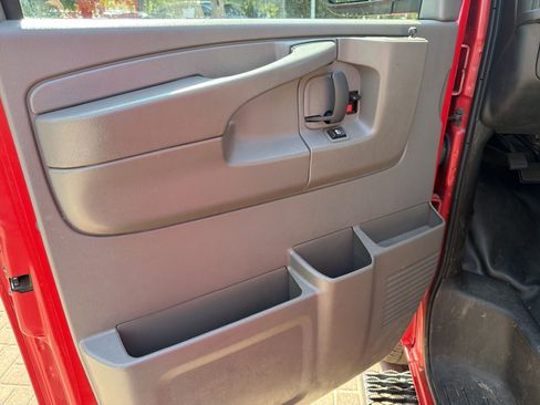 Used 2015 Chevrolet Express 3500 LS image 14