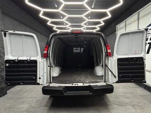 Used 2023 GMC Savana 2500 Extended RWD image 23