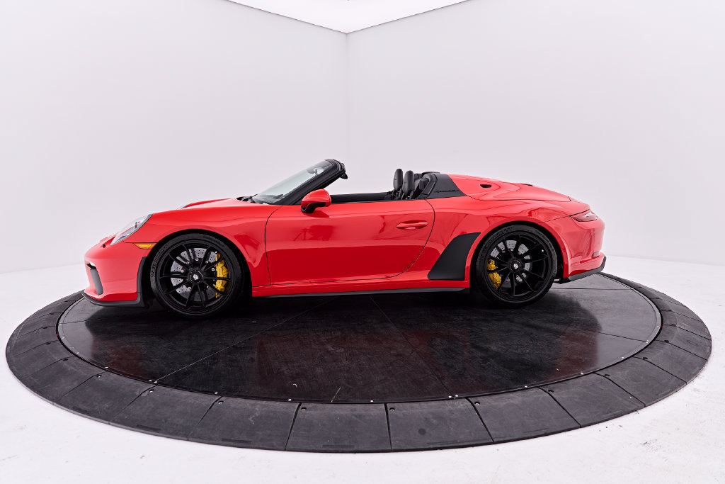 Used 2019 Porsche 911 Speedster w/ Chrono Package RWD image 12