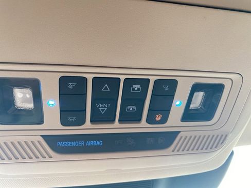 Used 2023 Ford Explorer Limited w/ Limited Technology Package RWD image 32