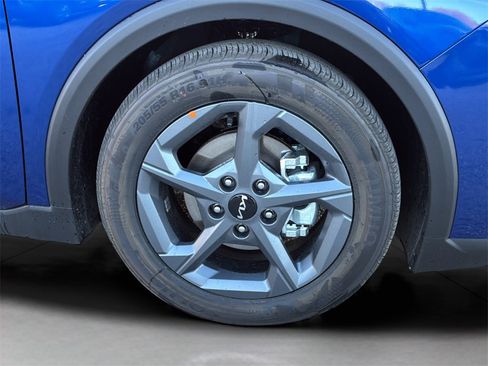 New 2025 Kia K4 LXS image 31