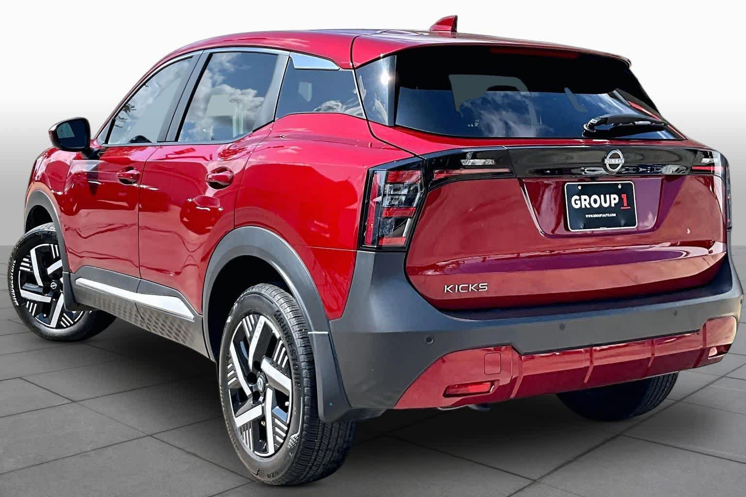 Certified 2025 Nissan Kicks SV FWD image 12