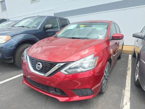 Used 2019 Nissan Sentra SV w/ Special Edition Package FWD image 3