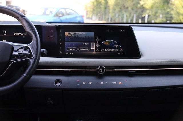 Used 2023 Nissan Ariya FWD image 25
