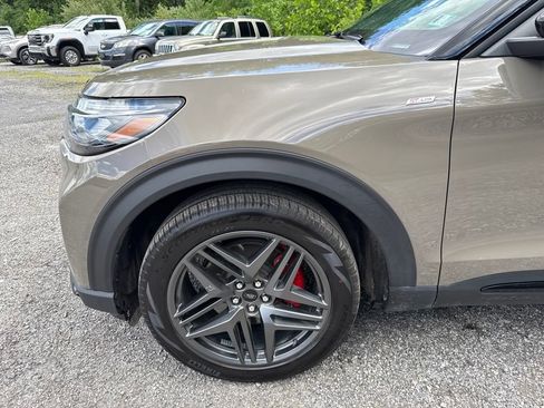 Used 2026 Ford Explorer ST-Line w/ ST-Line Street Pack AWD/4WD image 6