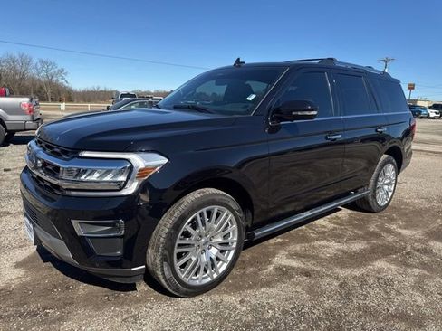 Used 2024 Ford Expedition Limited image 1