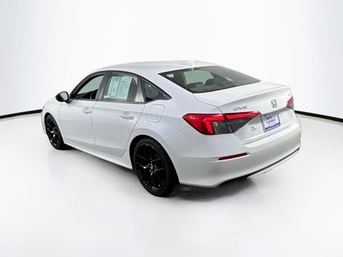 Used 2023 Honda Civic Sport image 7
