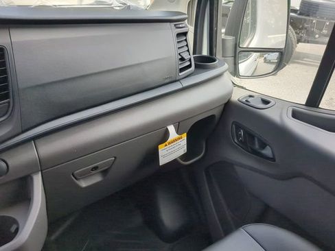 New 2025 Ford Transit 250 Low Roof image 15