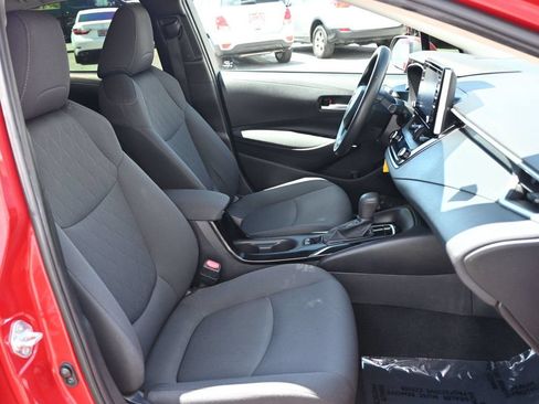 Used 2021 Toyota Corolla LE FWD image 16