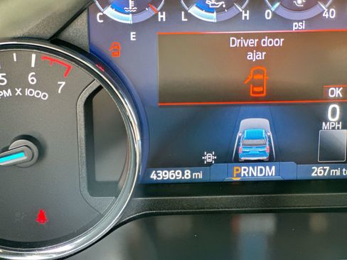 Used 2022 Ford Expedition Limited image 15