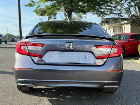 Used 2019 Honda Accord EX image 5