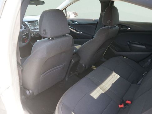 Used 2017 Chevrolet Cruze LT FWD image 11