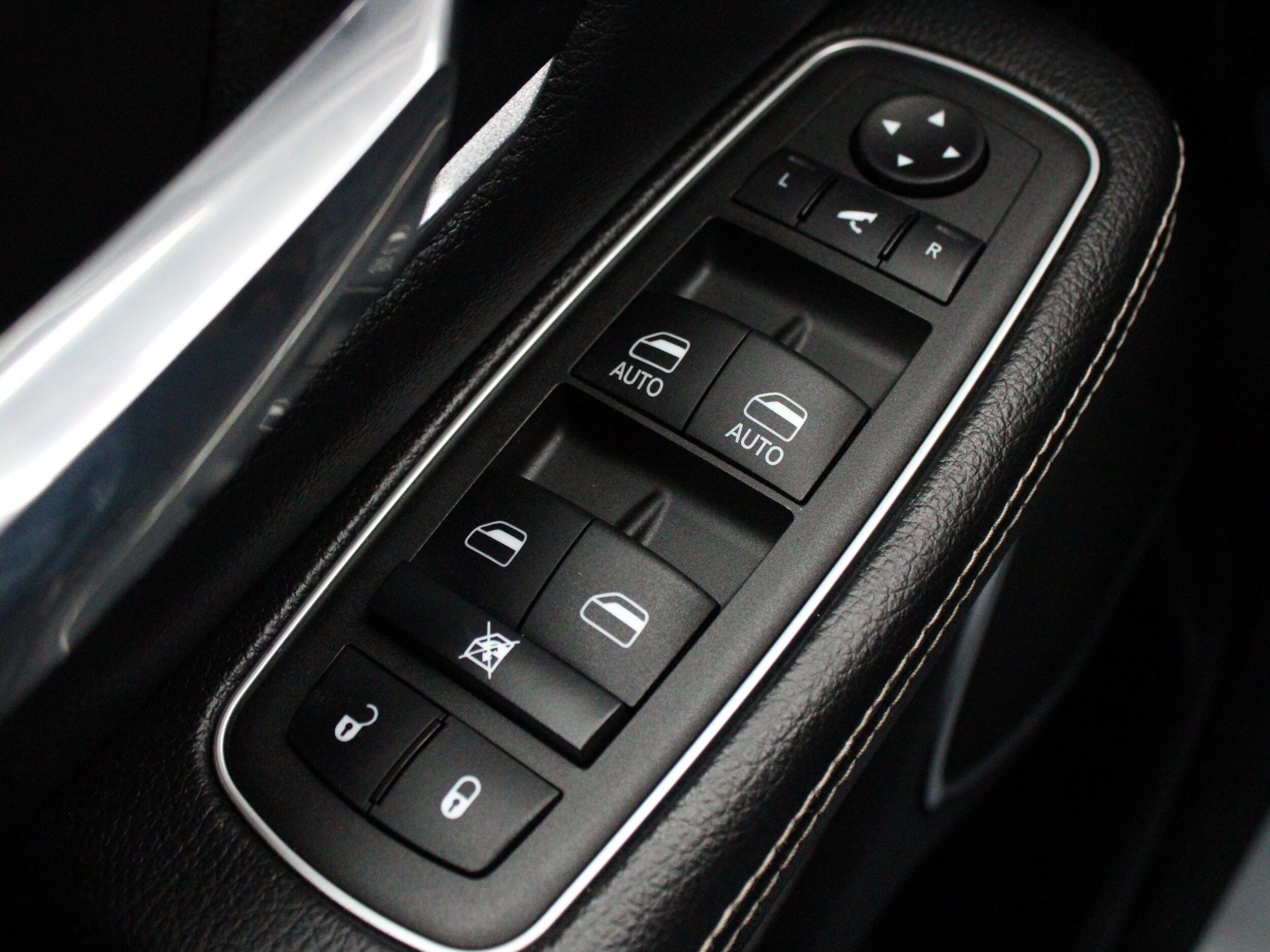Used 2023 RAM 1500 Laramie AWD/4WD image 41