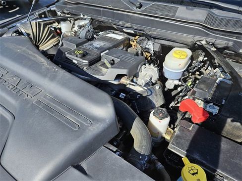 Used 2024 RAM 3500 Big Horn image 19