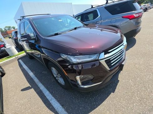 Used 2022 Chevrolet Traverse LT AWD/4WD image 1