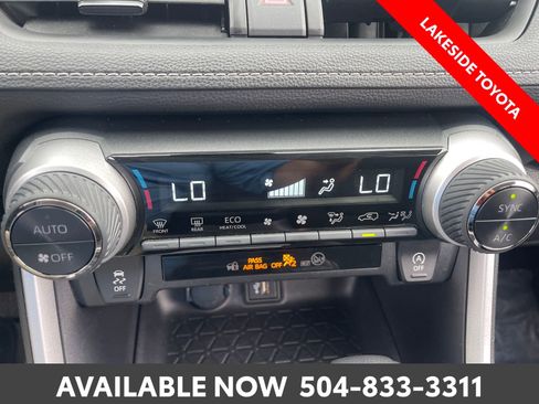 Used 2024 Toyota RAV4 XLE FWD image 31