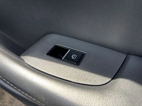 Used 2023 MAZDA MAZDA3 s FWD image 52
