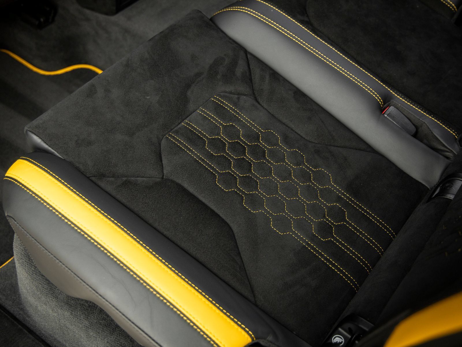 Used 2024 Lamborghini Urus Performante AWD/4WD image 42