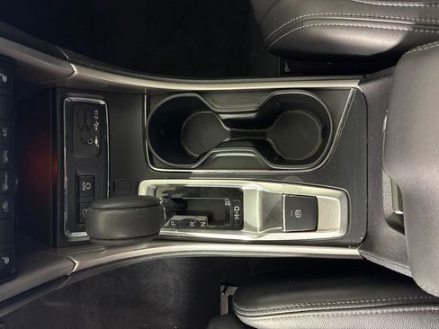 Used 2022 Subaru Ascent Limited w/ Technology Package image 24